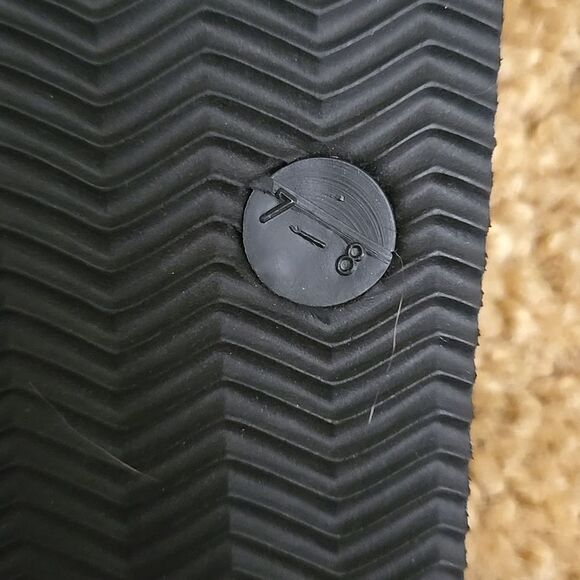 NEW Pink Gray black Puma flip fops Size 7 8. Size 7 Or 8 It States - Picture 8 of 13